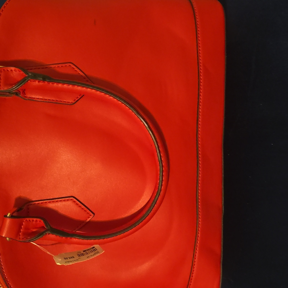 Red Handbag - Picture 5 of 5